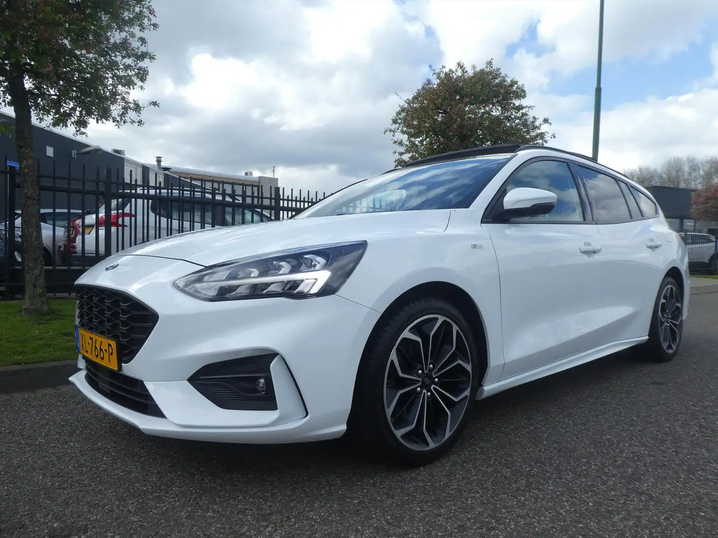 Ford Focus Wagon EcoBoost 92KW Wagon ST-Line Business Multi M Wit - 1