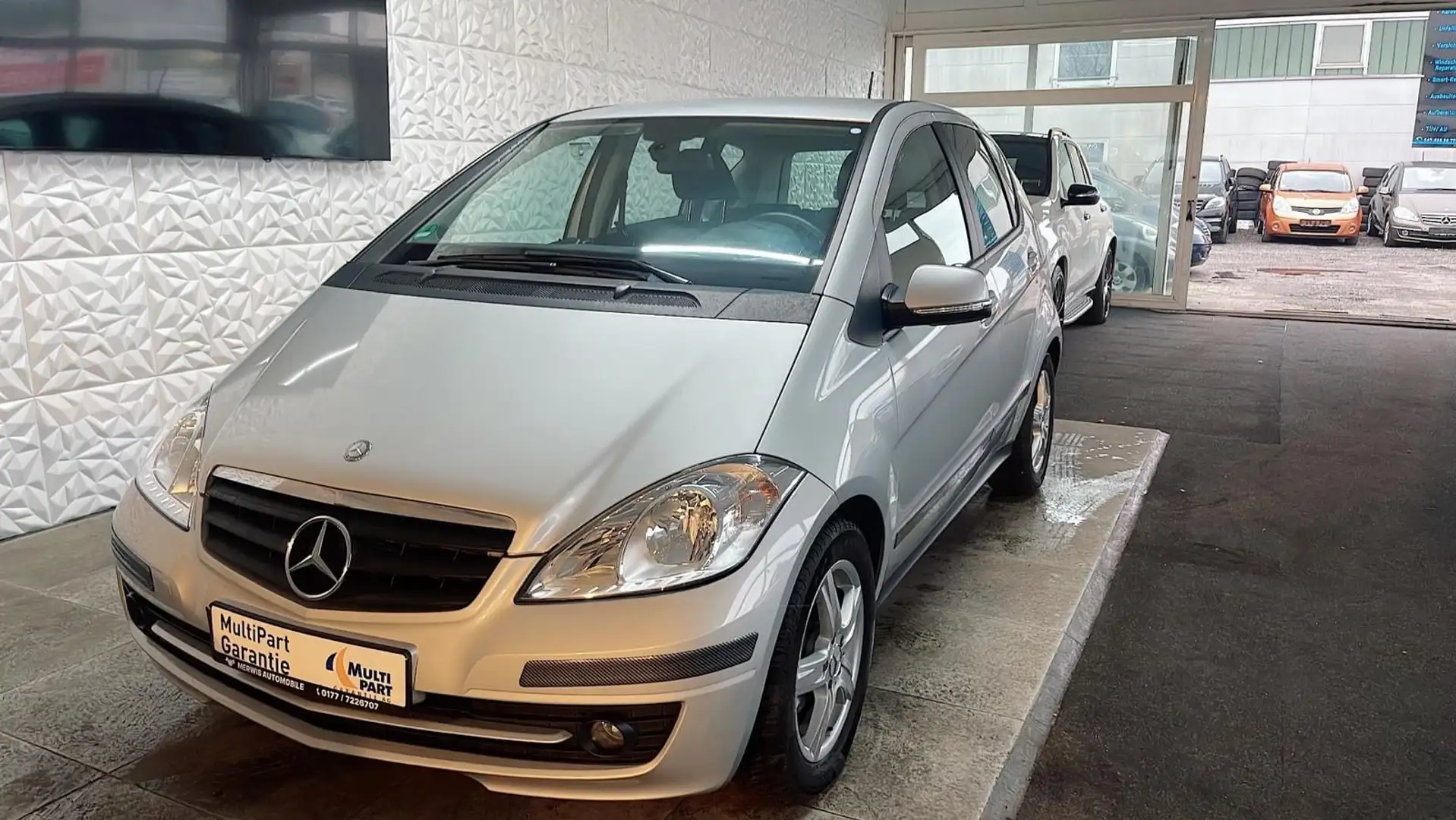 Mercedes-Benz A 160 Automatik Multifunktion. PDC Tempomat Silber - 1