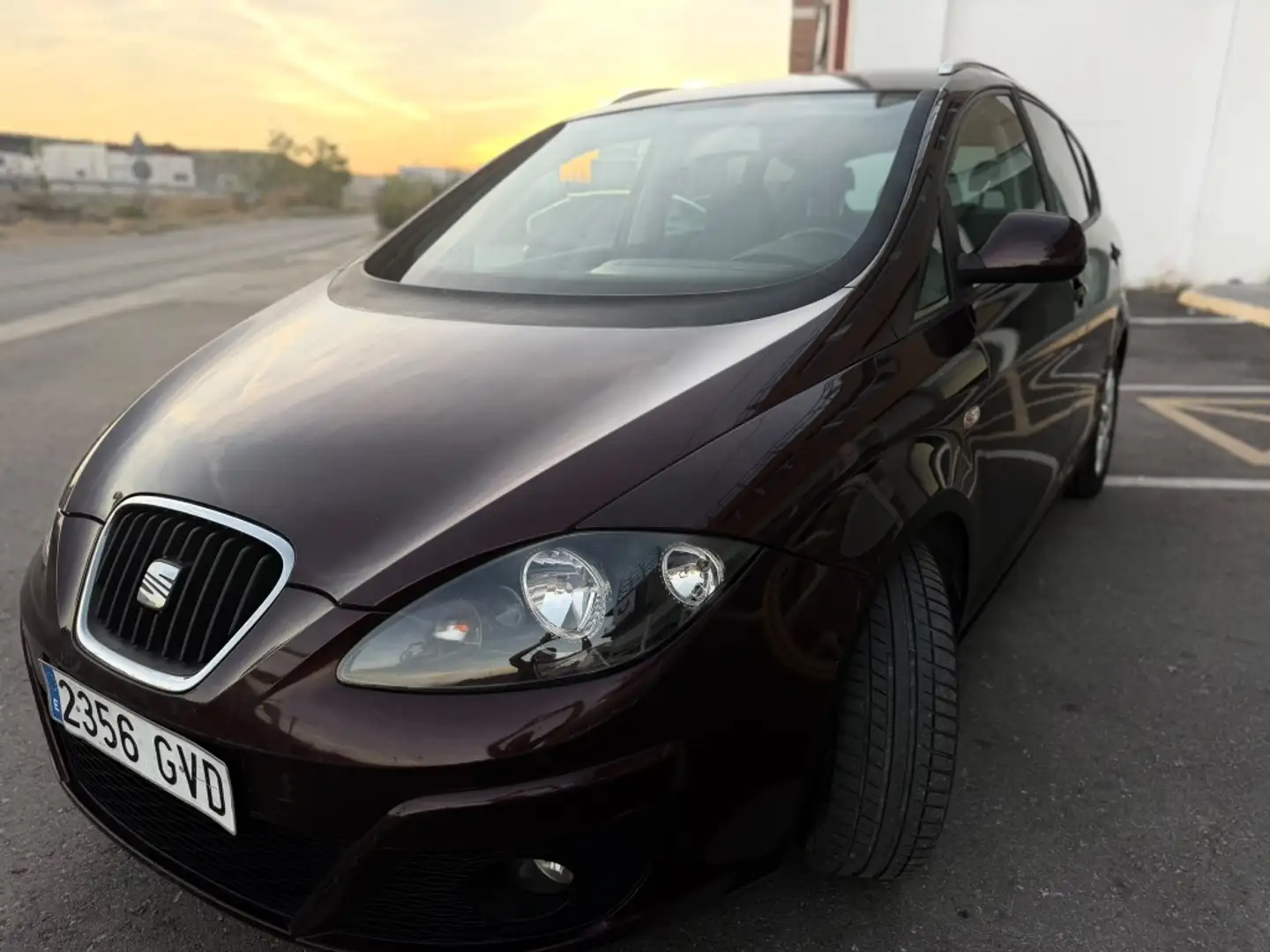 SEAT Altea XL 1.6TDI CR Copa Style E-eco. S&S Burdeos - 2