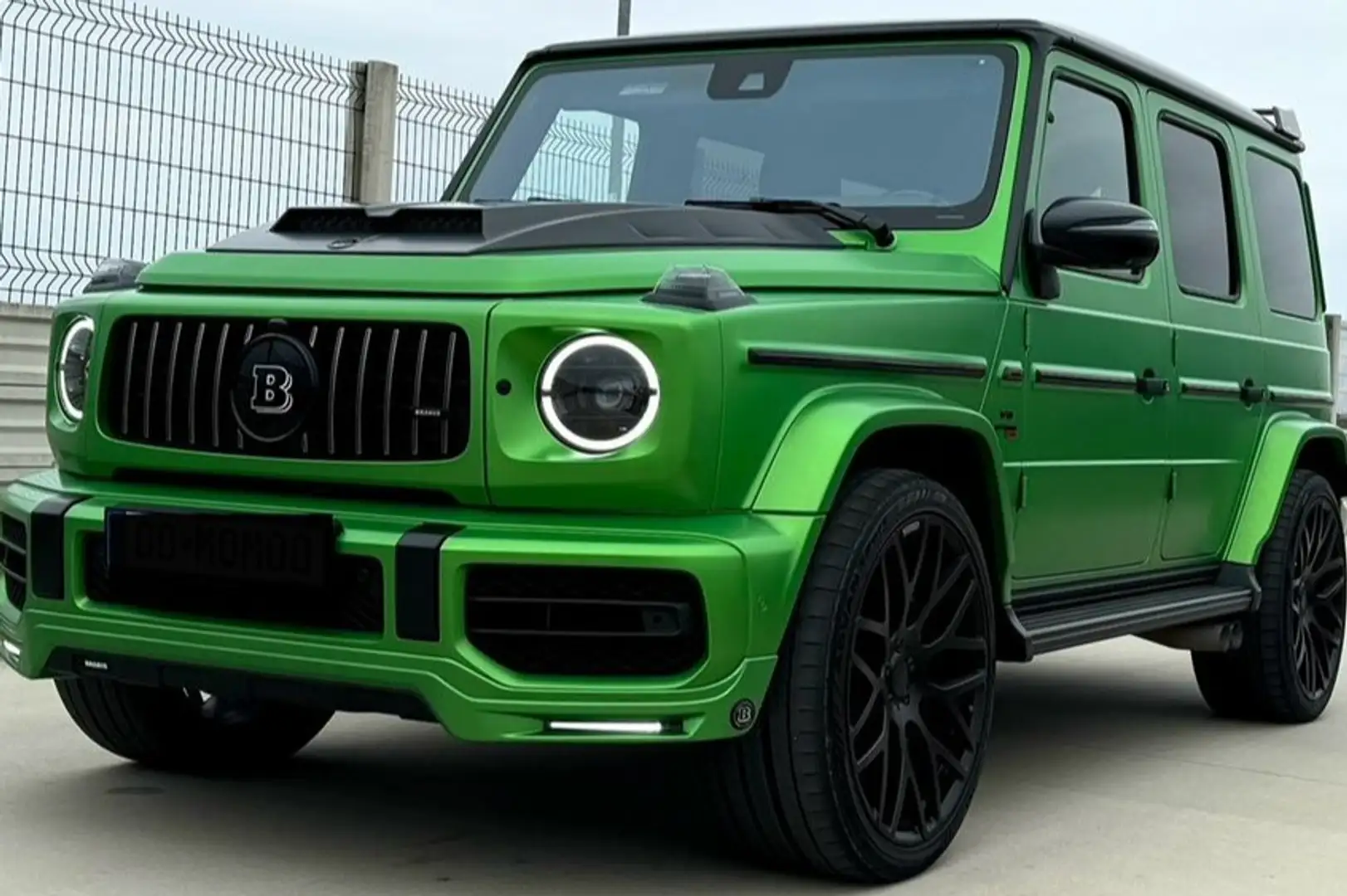 Mercedes-Benz G 63 AMG 4Matic 9G-Tronic Verde - 2