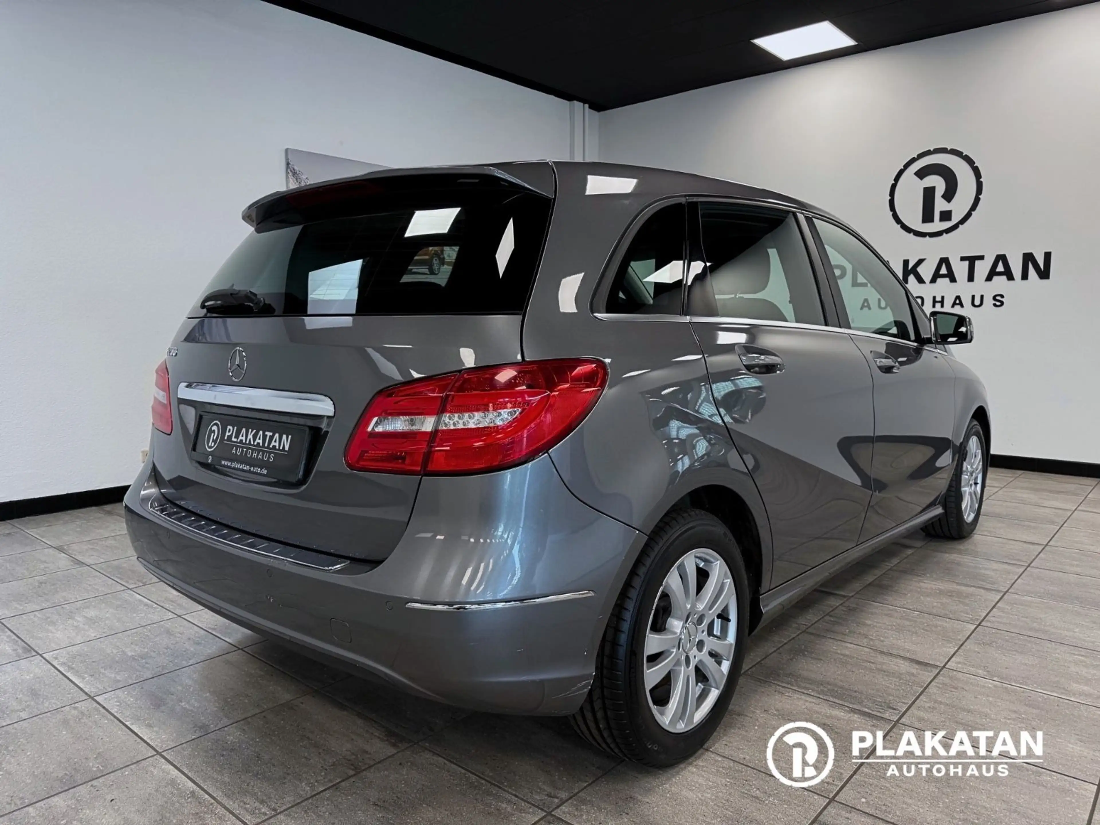 Mercedes-Benz B 200 Navi Bi-Xenon Tempomat 1Hand — photo 5