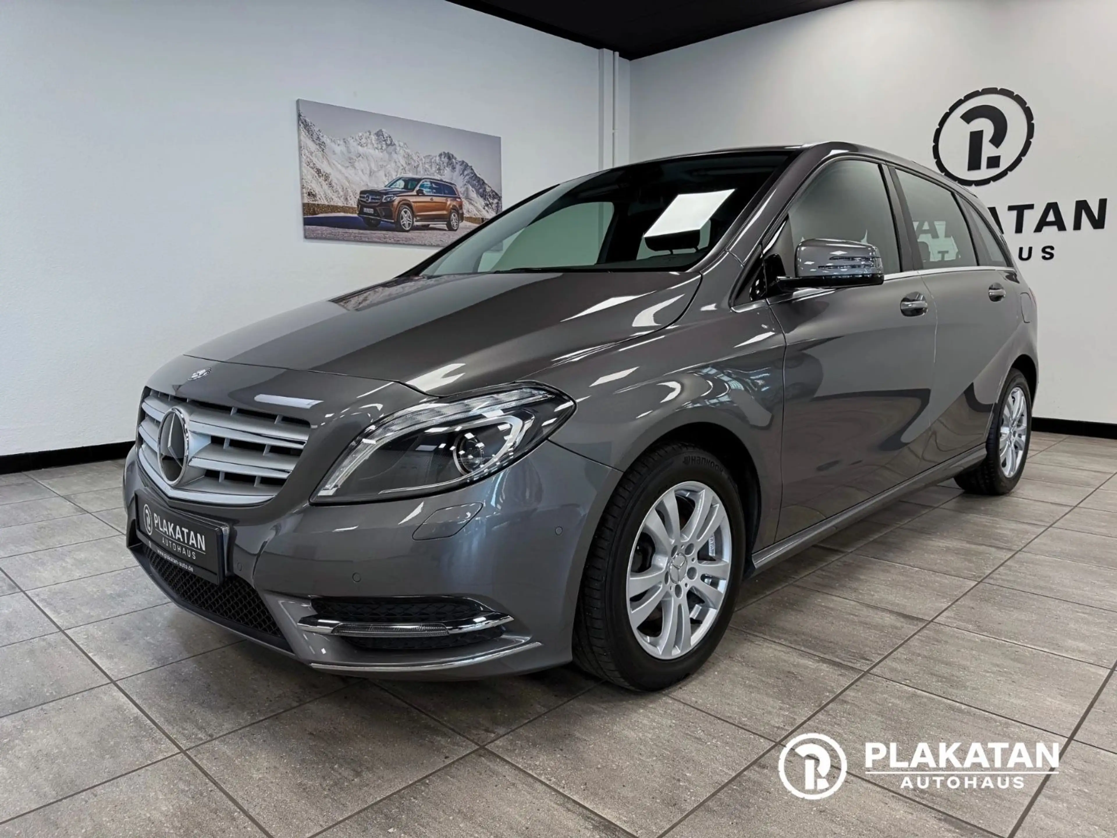 Mercedes-Benz B 200 Navi Bi-Xenon Tempomat 1Hand