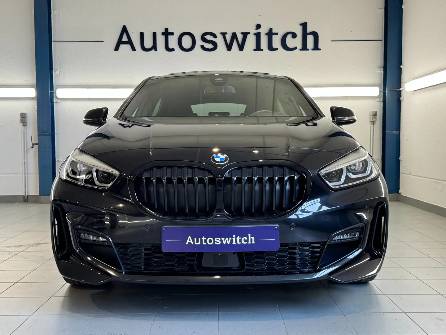 BMW 118 iA - M Sport/Pano/Act.Cruise/H&K/Headup/Comf/... Negru - 2
