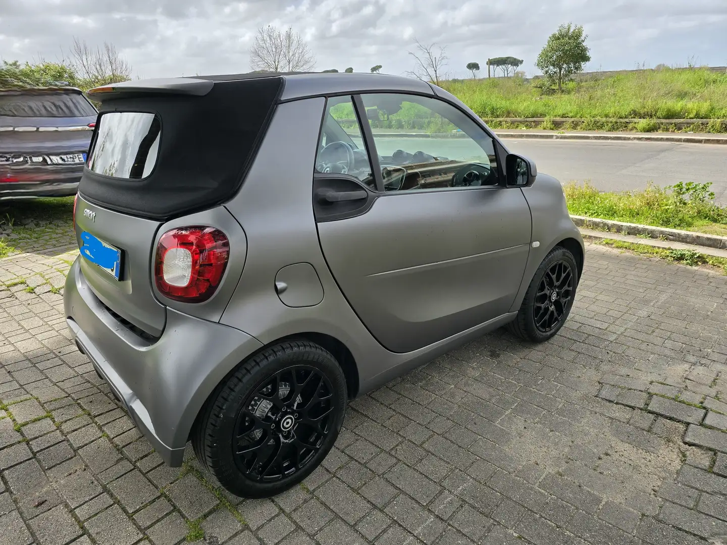 smart city-coupé/city-cabrio fortwo cabrio 70  twinamic Grau - 2