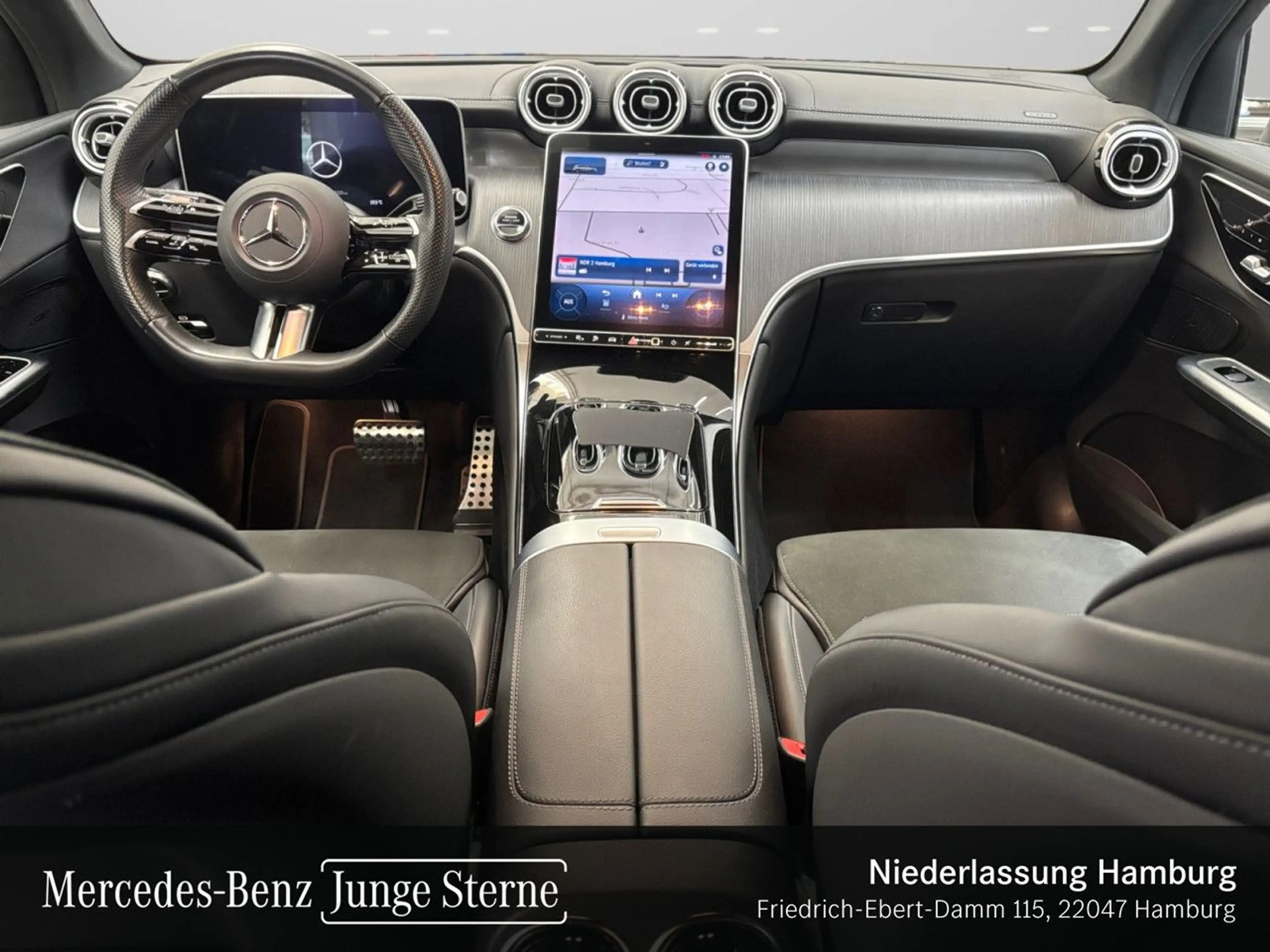Mercedes-Benz GLC 300 e 4M AMG+NIGHT+360+TOTW+KEYLESS+9G — photo 12