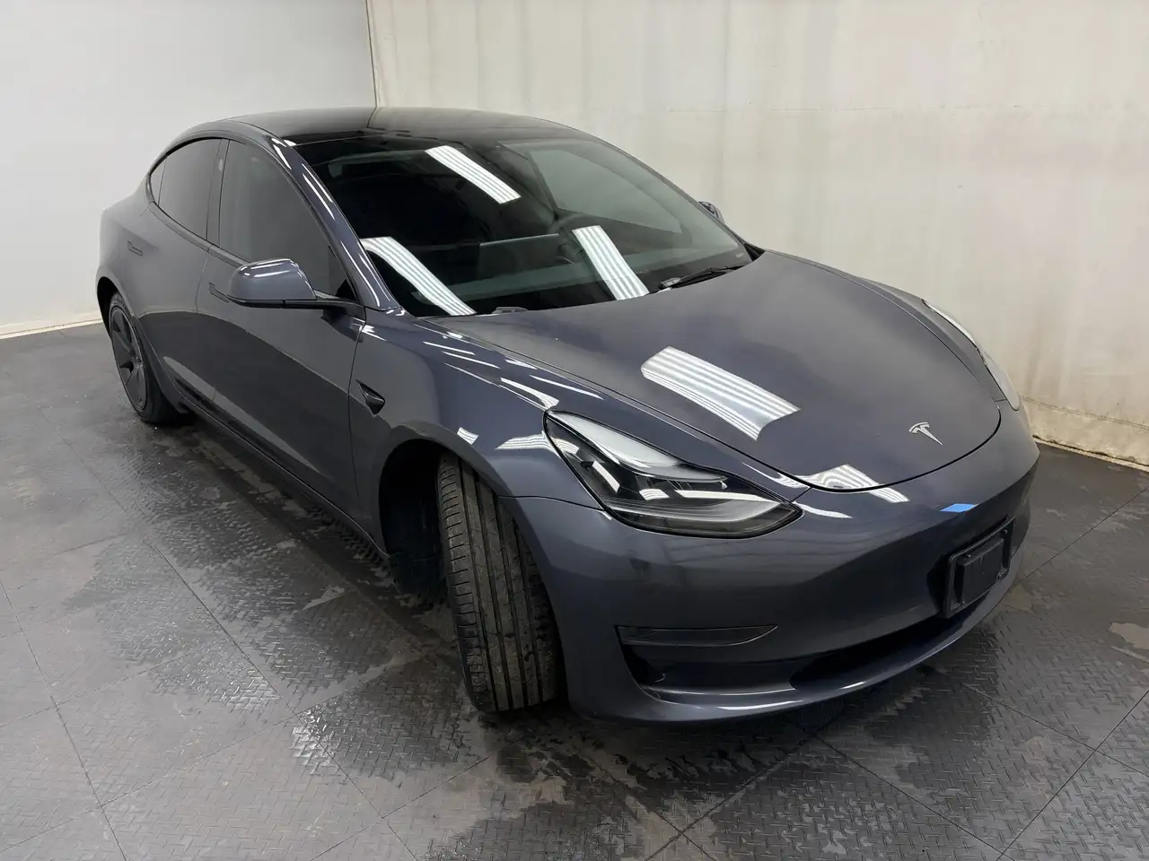 Tesla Model 3 fotografie Tesla Model 3