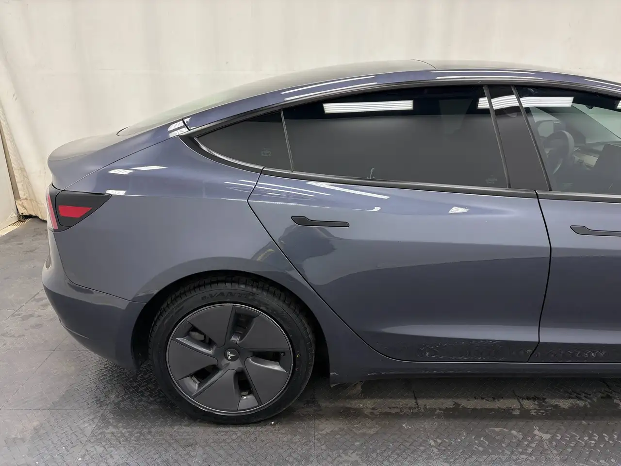 Tesla Model 3 fotografie Tesla Model 3