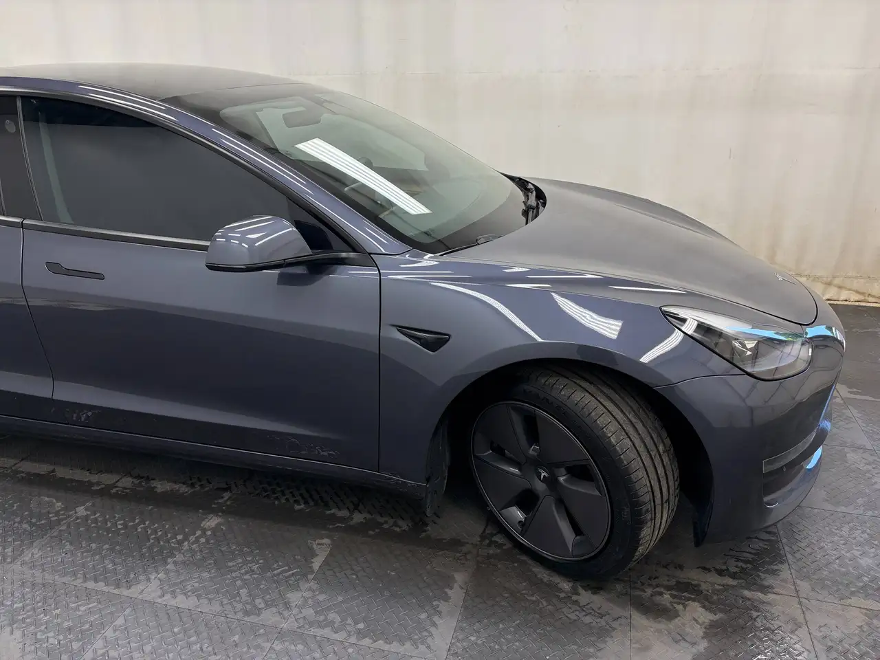 Tesla Model 3 fotografie Tesla Model 3