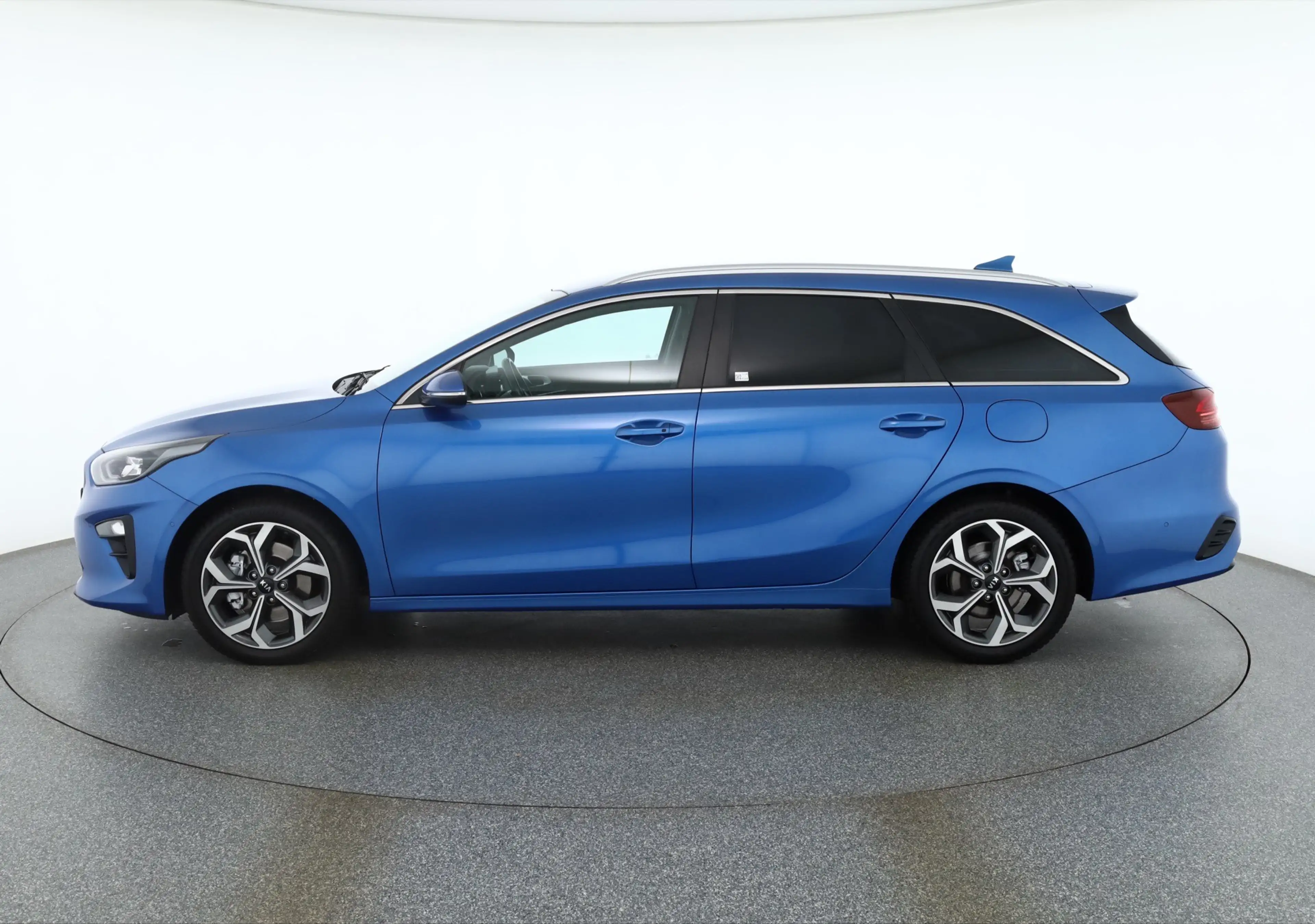 Kia Ceed SW / cee'd SW Ceed SW 1.4 T-GDI Spirit LED Navi Sitzheizung — photo 2