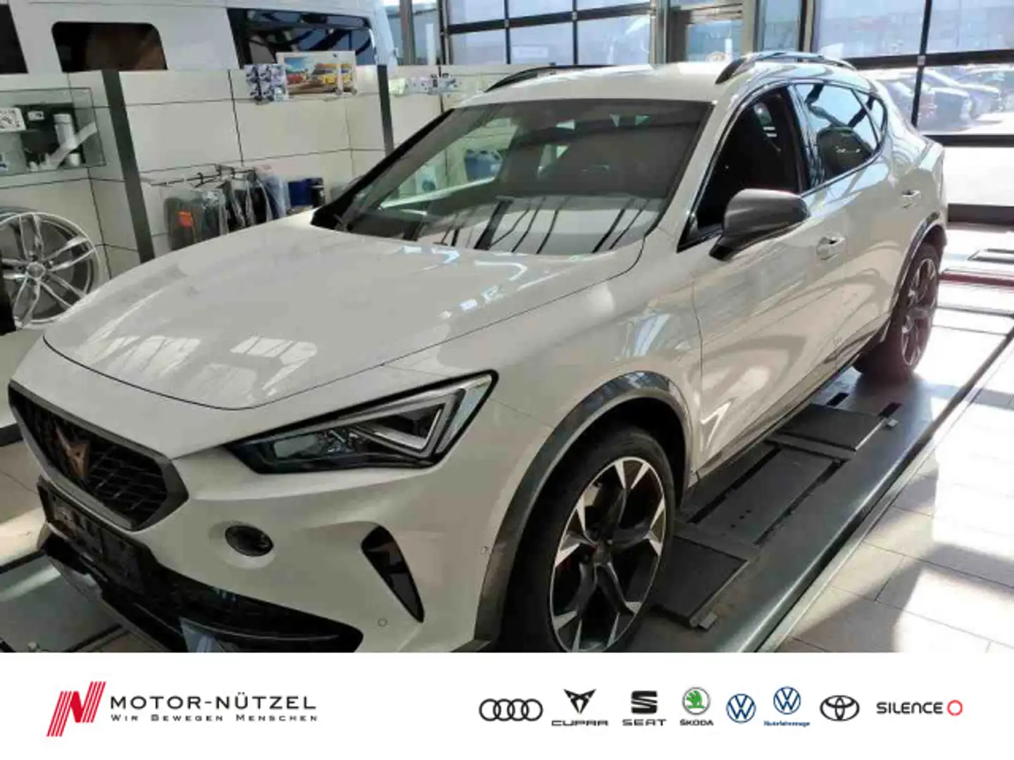 CUPRA Formentor VZ 2.0 TSI DSG 4DRIVE LED+NAVI+AHK+ACC Weiß - 1