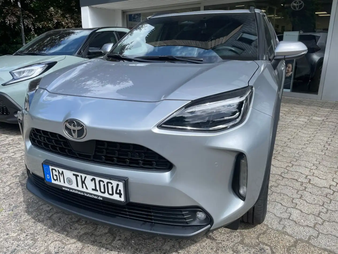 Toyota Yaris Cross Yaris Cross Hybrid 130 1.5 Team D*Safety/Winter* Silber - 2