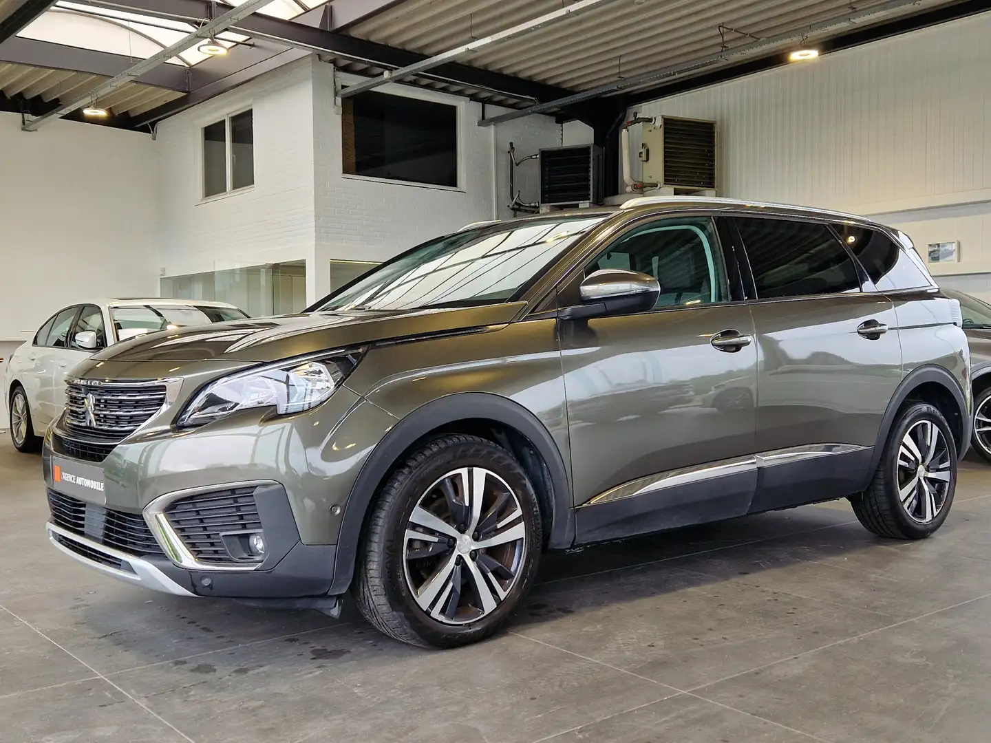Peugeot 5008 1.6 BlueHDi 7 places - Garantie 12M Gris - 2
