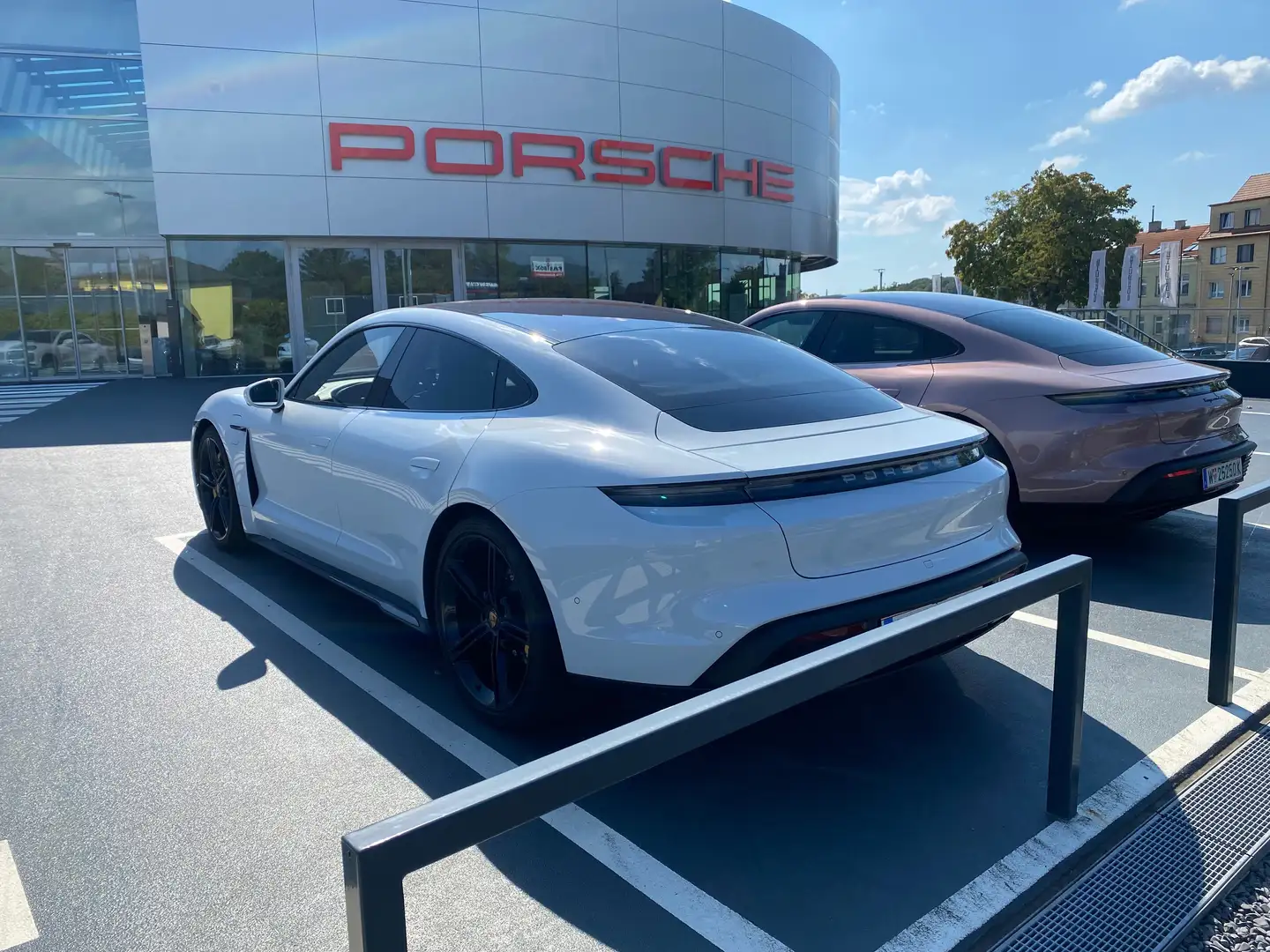 Porsche Taycan Taycan Turbo S 83,7kWh Turbo S Weiß - 2