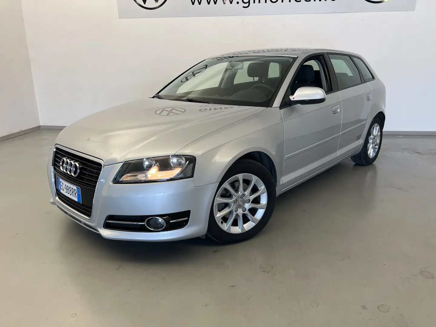Audi A3 A3 SPB 1.6 TDI CR F.AP. Young Edition Argintiu - 2