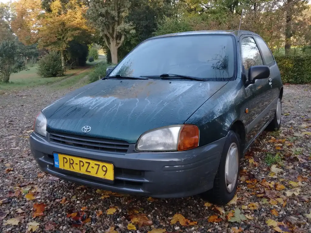 Toyota Starlet 1996 из Европы — купить под ключ