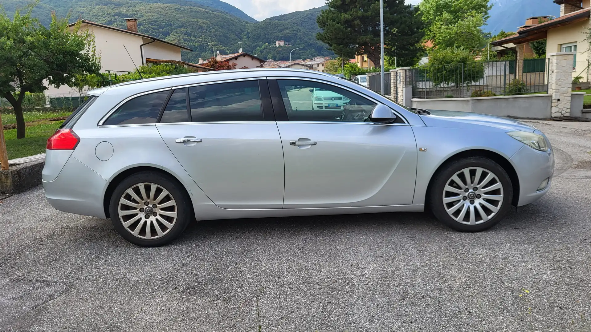 Opel Insignia Insignia Sports Tourer 2.0 cdti Cosmo 160cv Argento - 1
