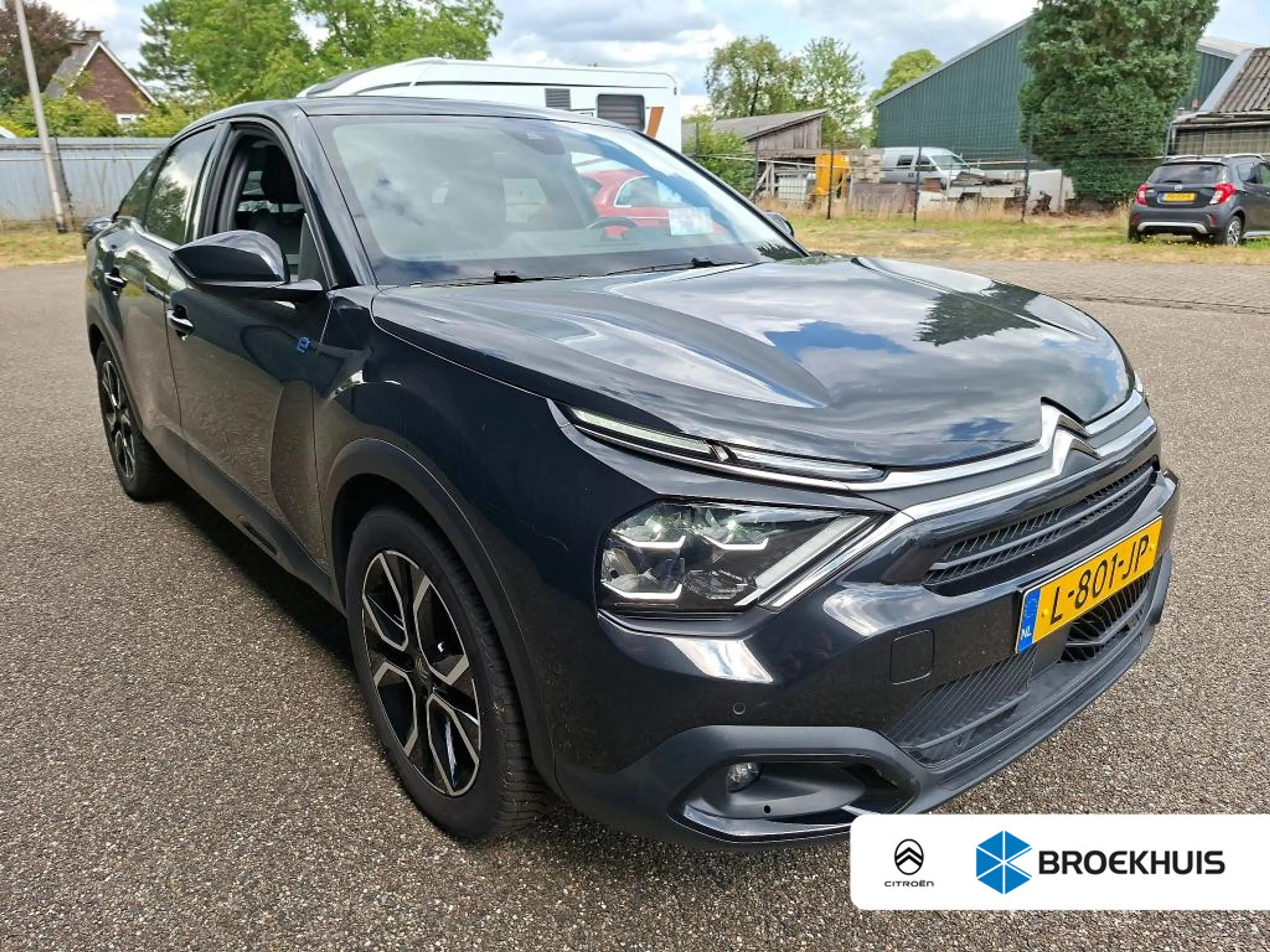 Citroen E-C4 Electric Shine 50 kWh | Achterbank in delen neerklapbaar |