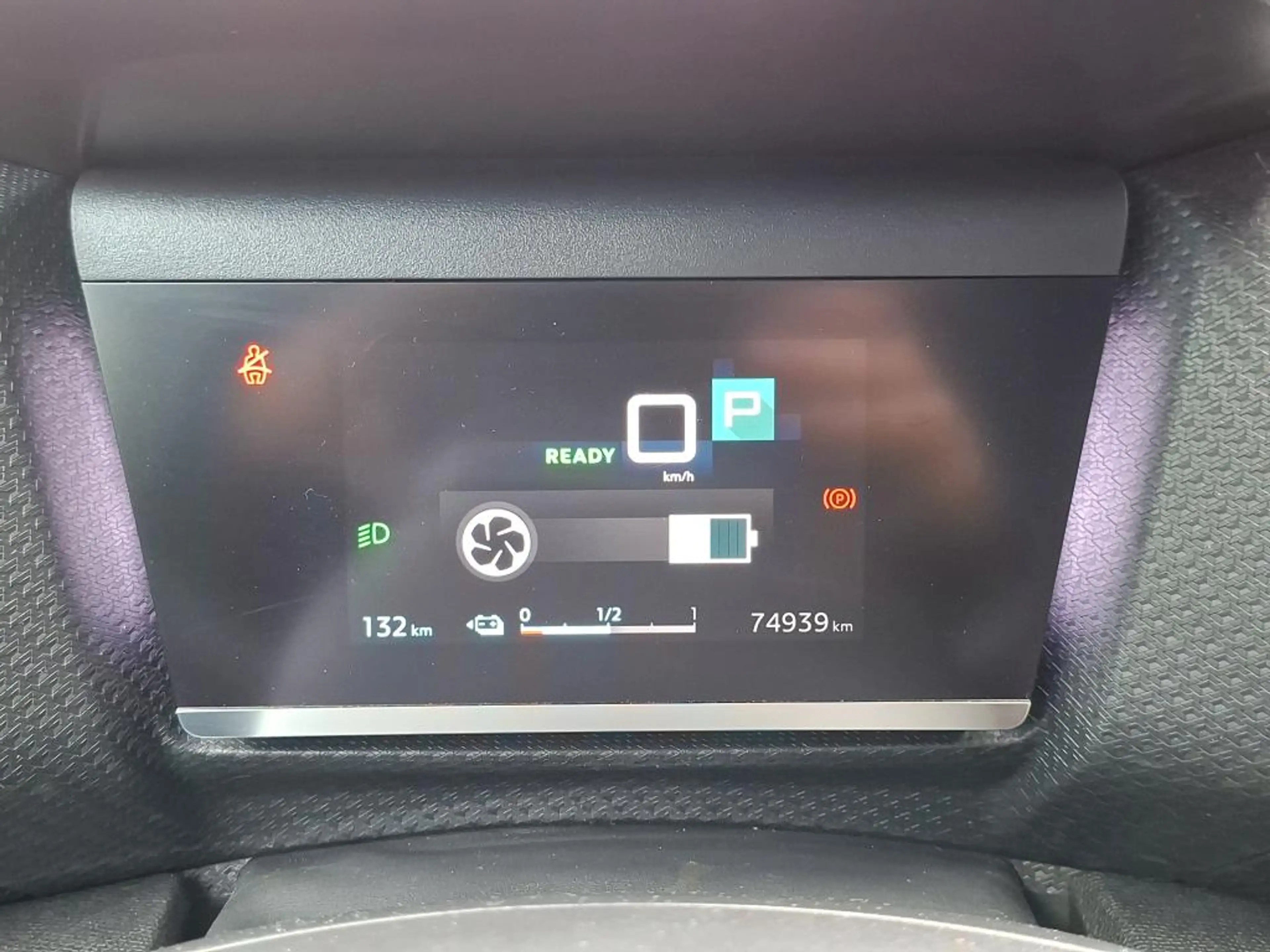 Citroen E-C4 Electric Shine 50 kWh | Achterbank in delen neerklapbaar | — photo 15