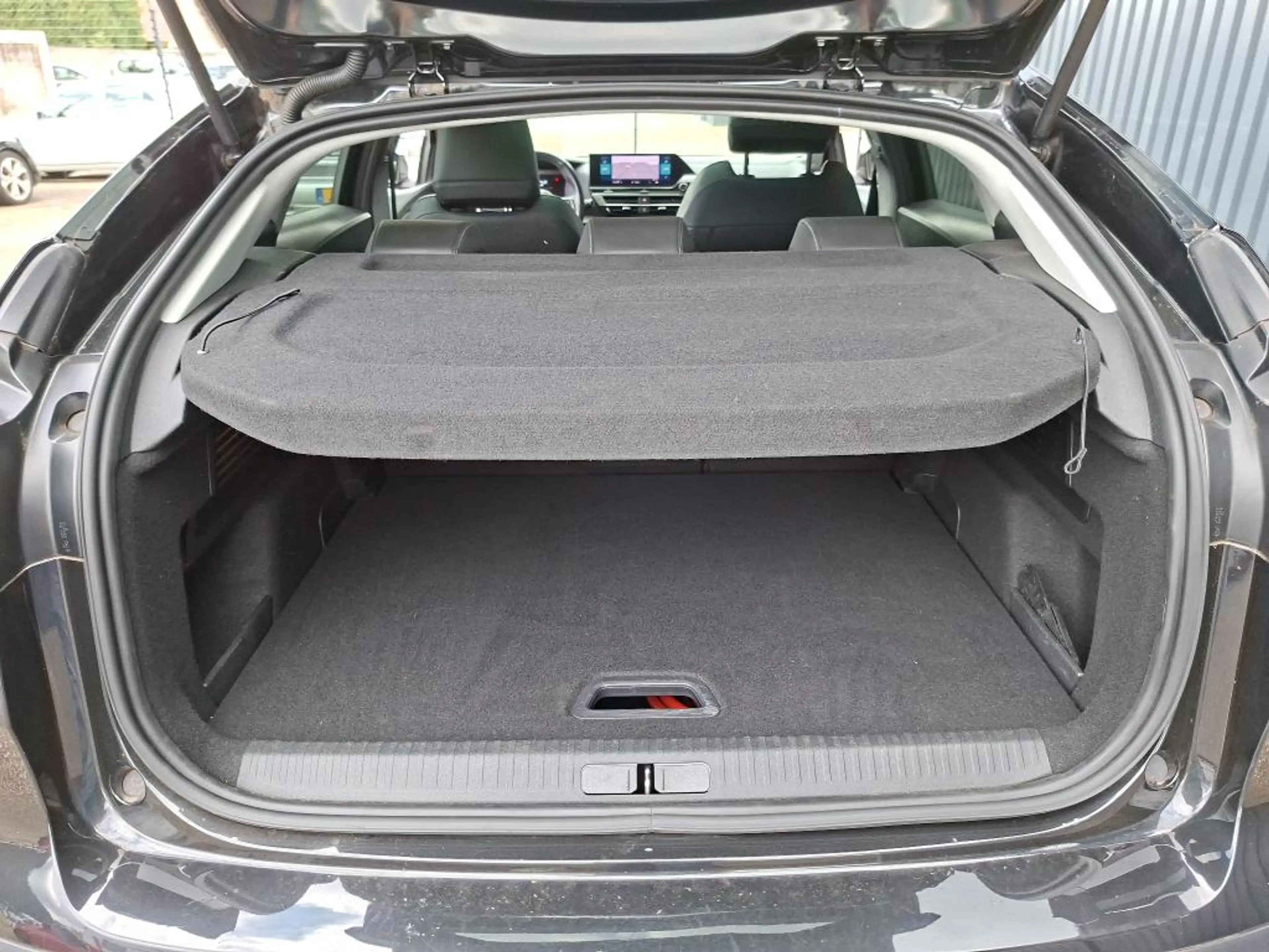 Citroen E-C4 Electric Shine 50 kWh | Achterbank in delen neerklapbaar | — photo 5