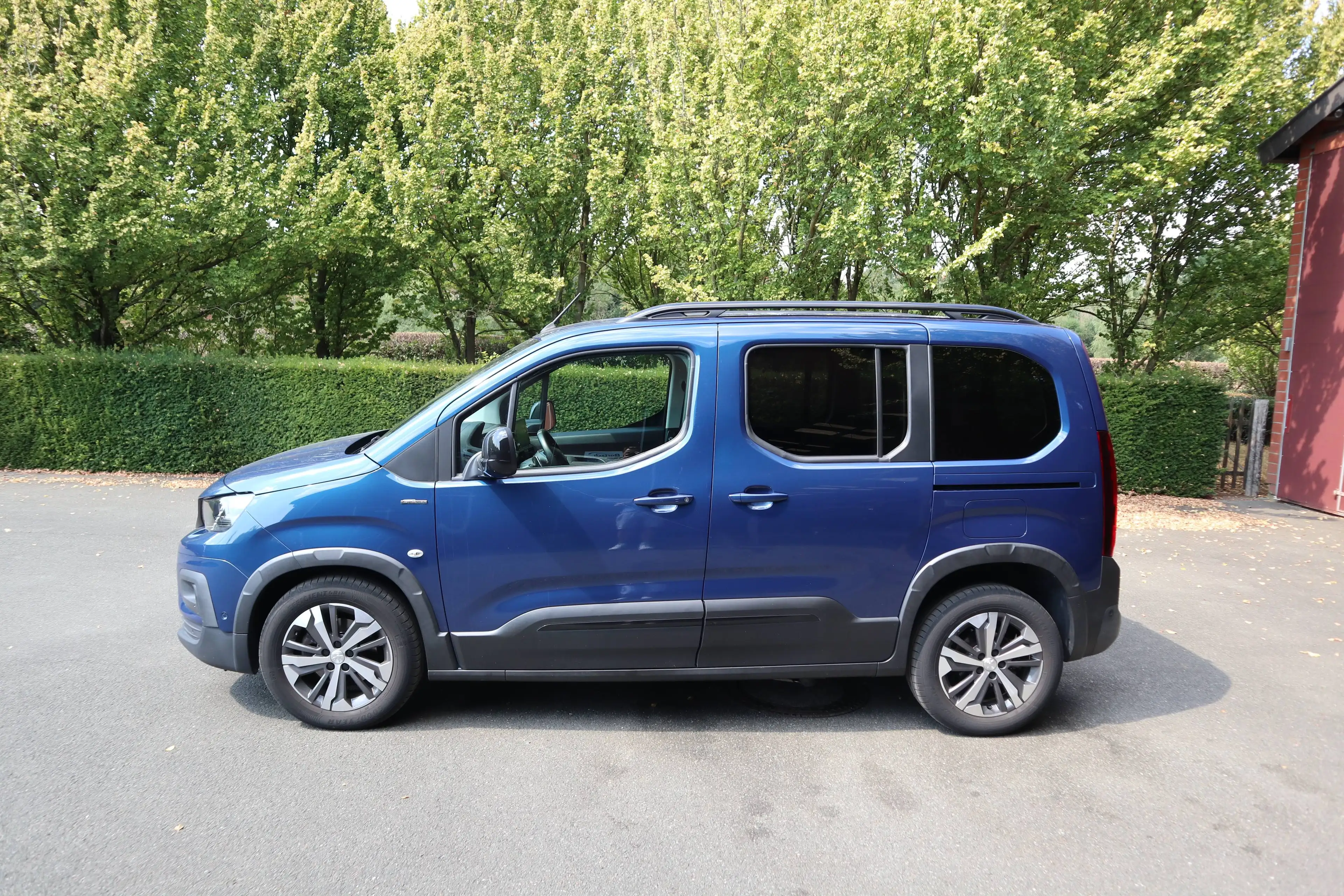 Peugeot Rifter Rifter Diesel BlueHDI 130 GT*rollstuhlgerecht*elek. Drehsitz*Garantie* — photo 3