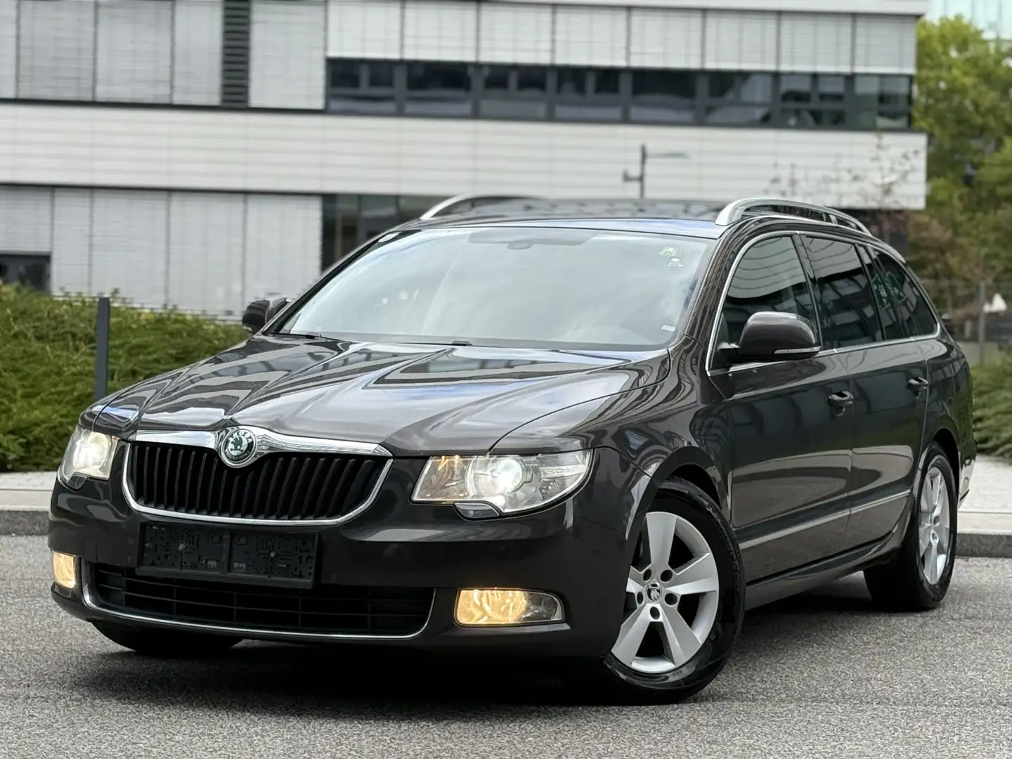 Skoda Superb 1.8 TSI DSG * Beste Ausstattung * Neues Pickerl * Grau - 1