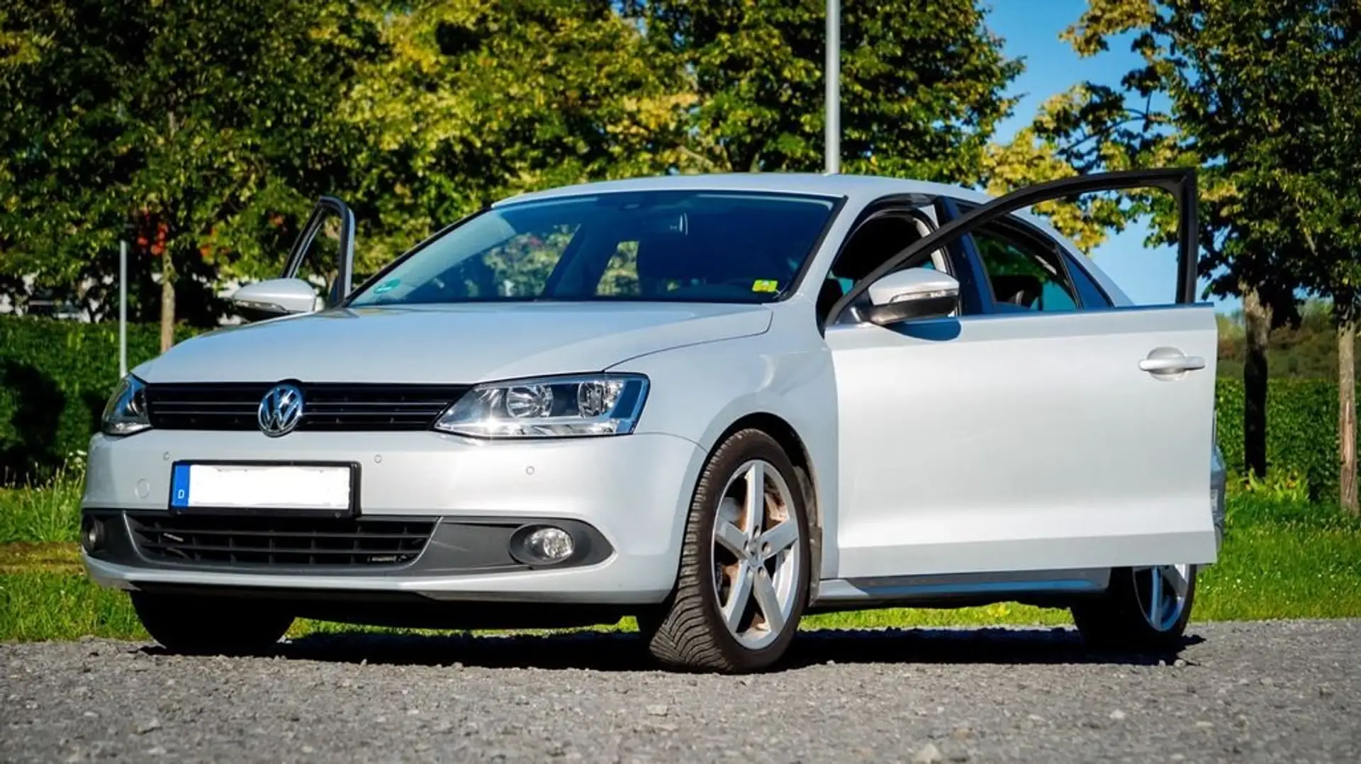 Volkswagen Jetta 1.4 TSI 170ch Hybrid Confortline DSG7 Argent - 1