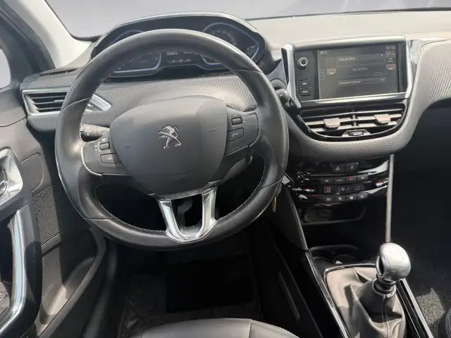 Peugeot 2008 view 13