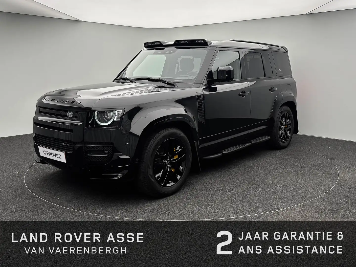 Land Rover Defender 110 P400e X-Dynamic SE URBAN Zwart - 1