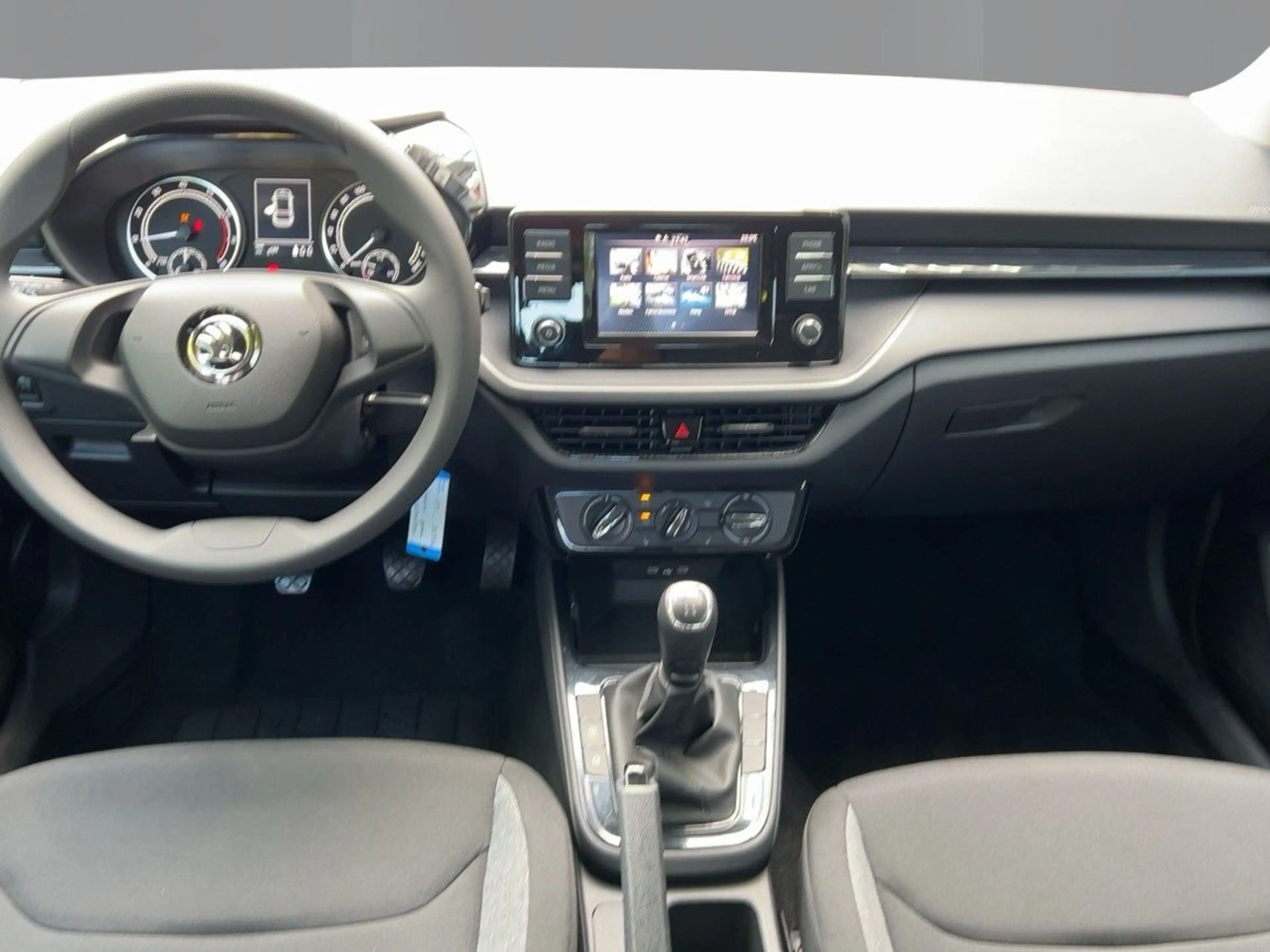 Skoda Fabia 1.0 MPI Active Sitzhzg LED PDC — photo 8
