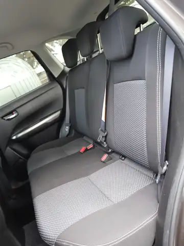 Suzuki Vitara view 14