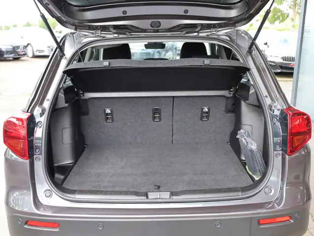 Suzuki Vitara view 12