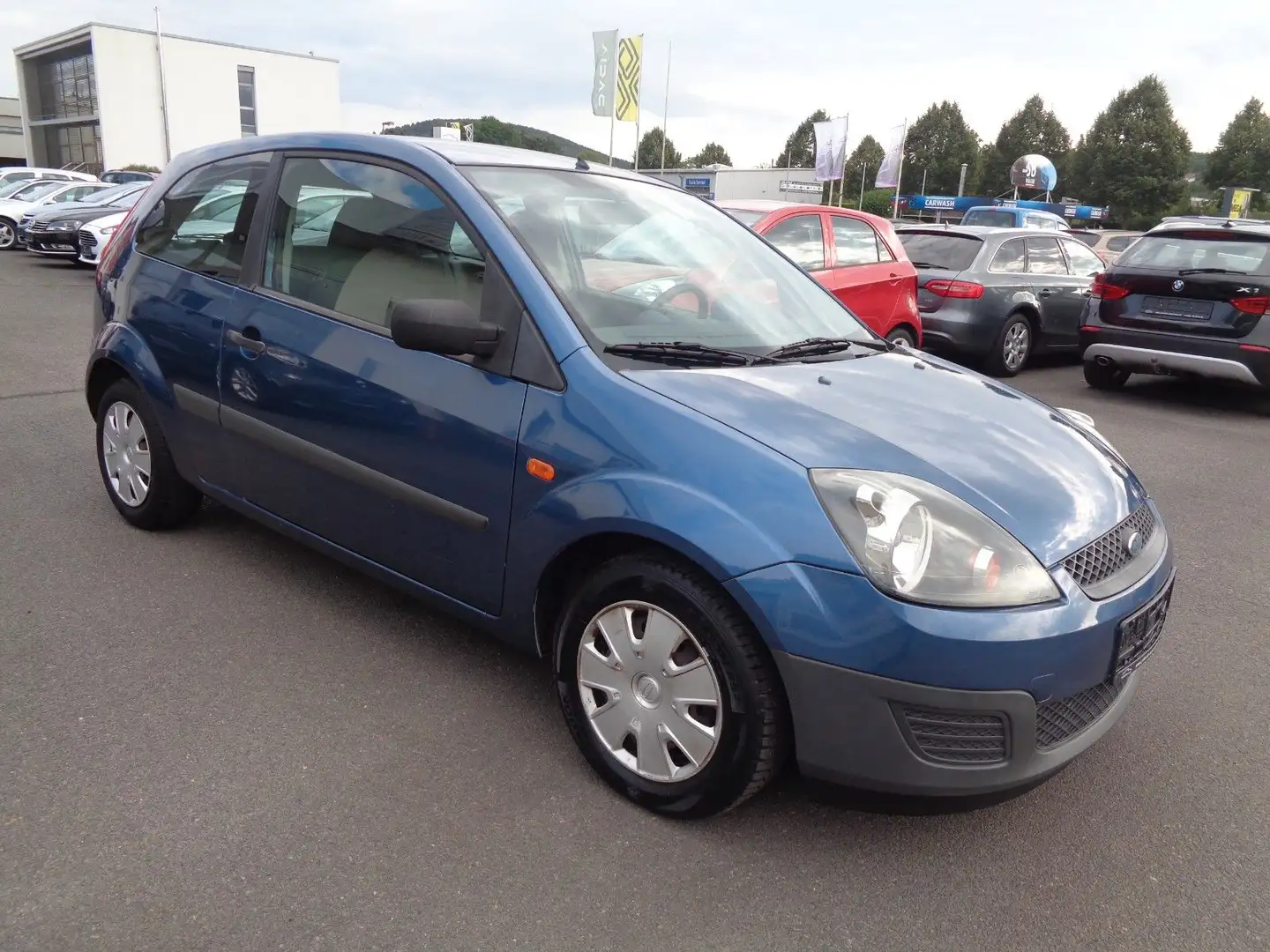 Ford Fiesta Ambiente **TÜV 01.2027** Blau - 2