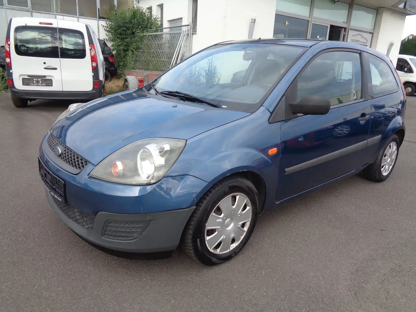 Ford Fiesta Ambiente **TÜV 01.2027** Blau - 1