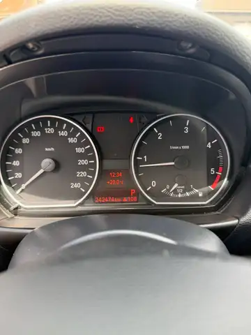 BMW 1 Series view 12