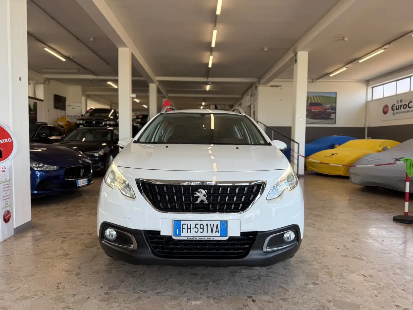 Peugeot 2008 BlueHDi 100 Allure Bianco - 2