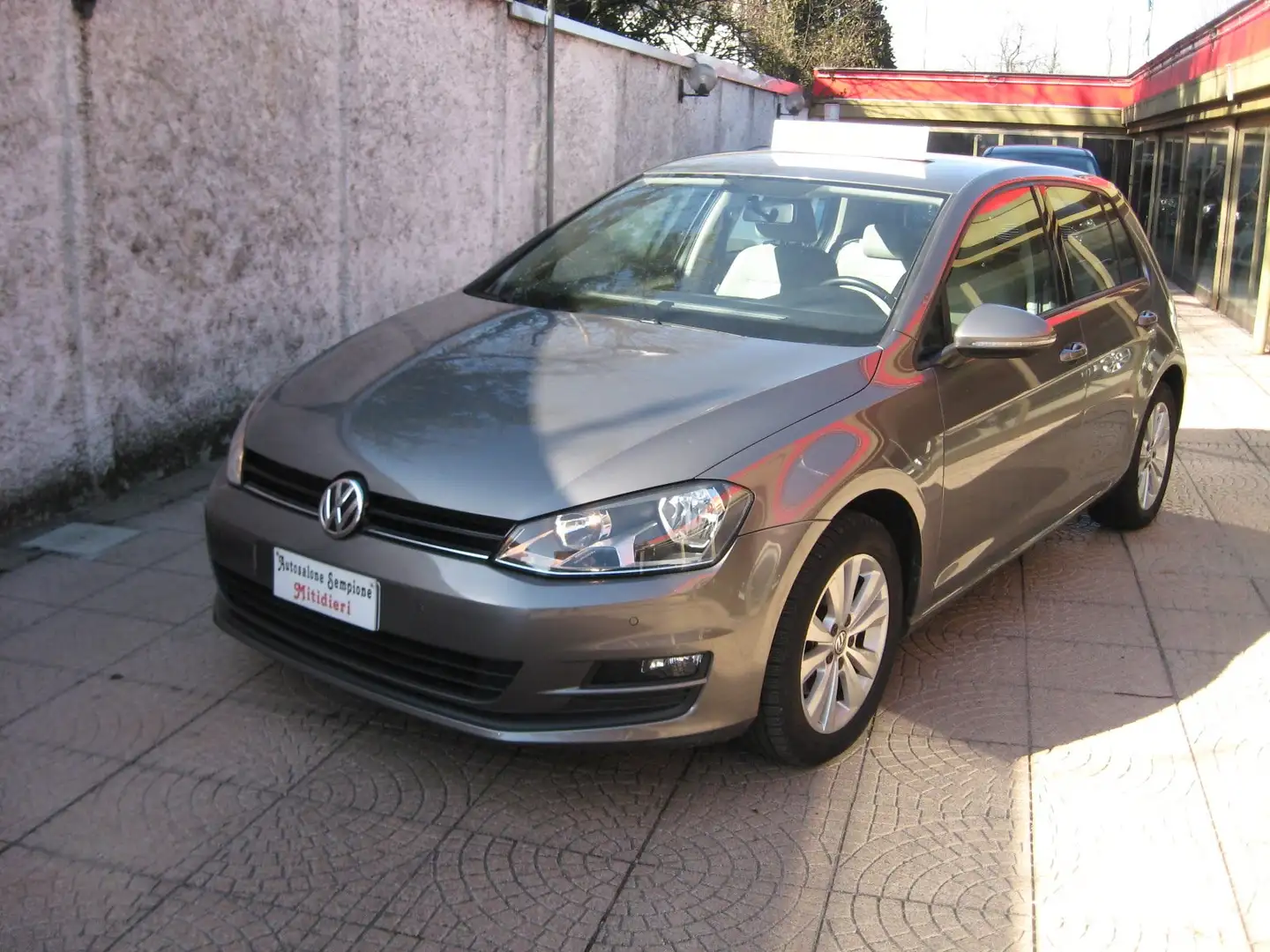 Volkswagen Golf 1.6 TDI 110 CV DSG 5p. Business Bluemotion Bronce - 1