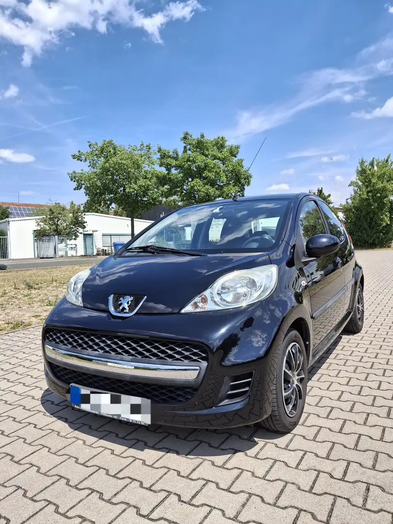 Peugeot 107 70 Petit Filou Schwarz - 2
