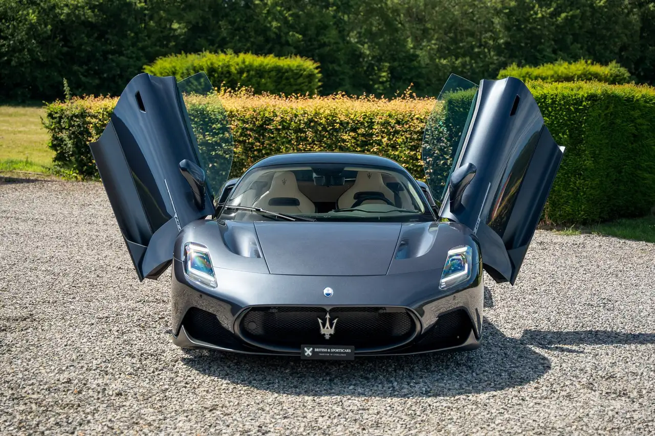 Maserati MC20 2023