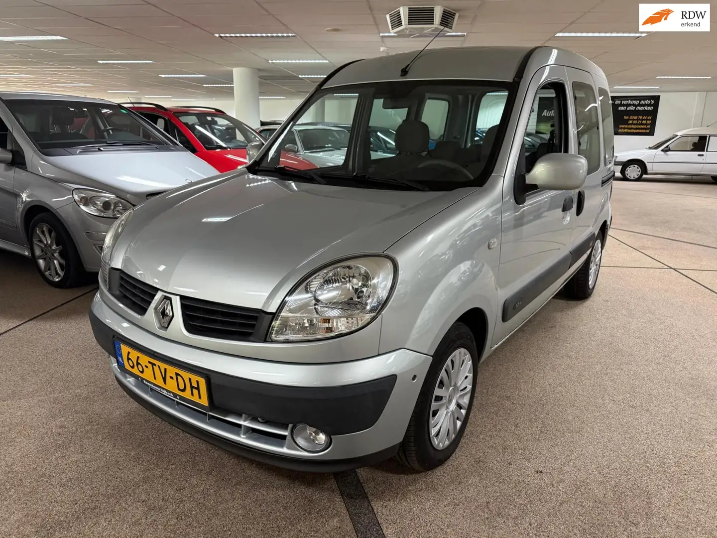 Renault Kangoo 1.2-16V Expression Luxe 84.000dkm Nap!!! Nieuwe ap Grijs - 1