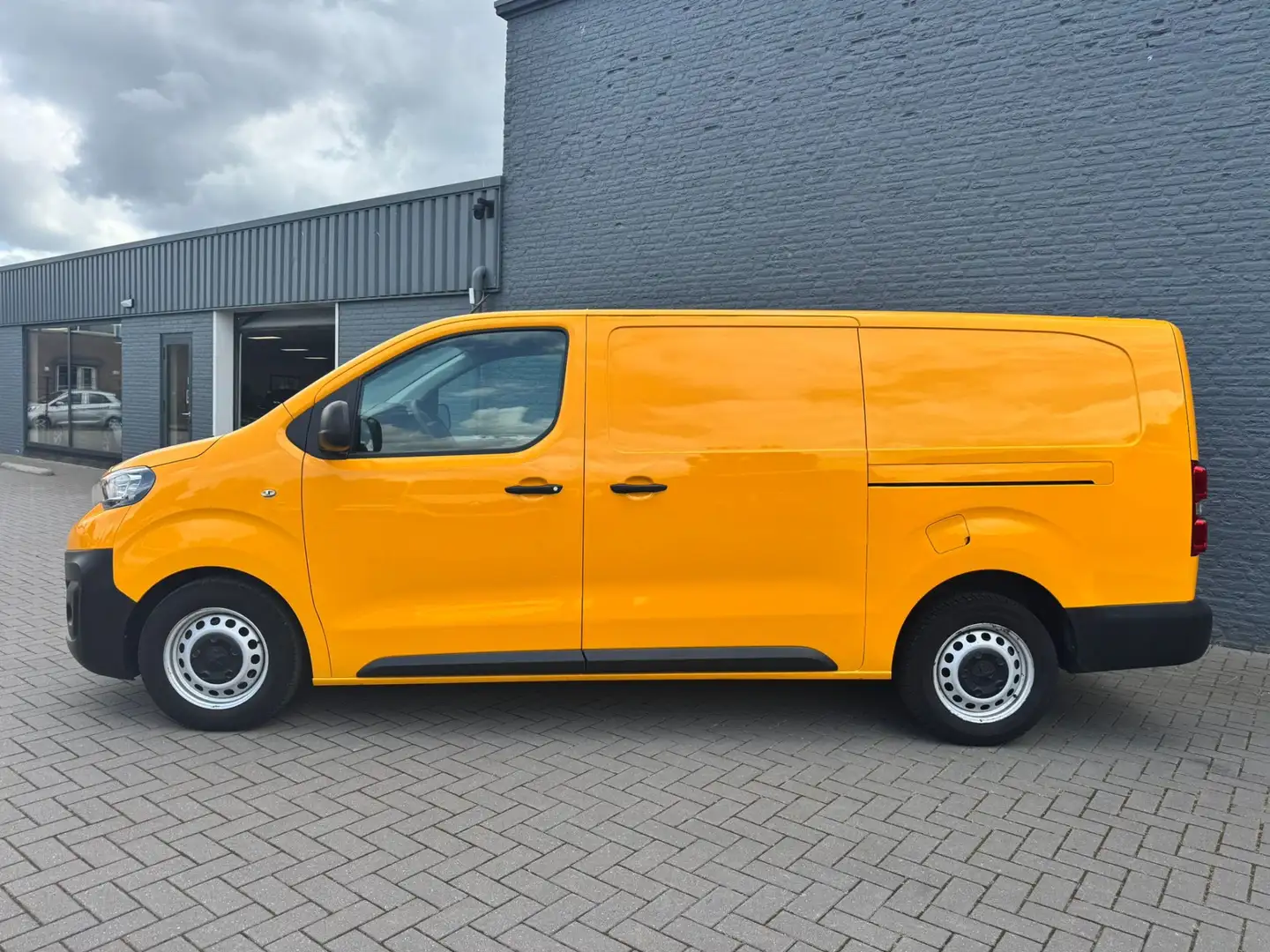 Peugeot Expert 2.0 BlueHDI 123PK L2 Premium / 2xSchuifdeur / trek Jaune - 2