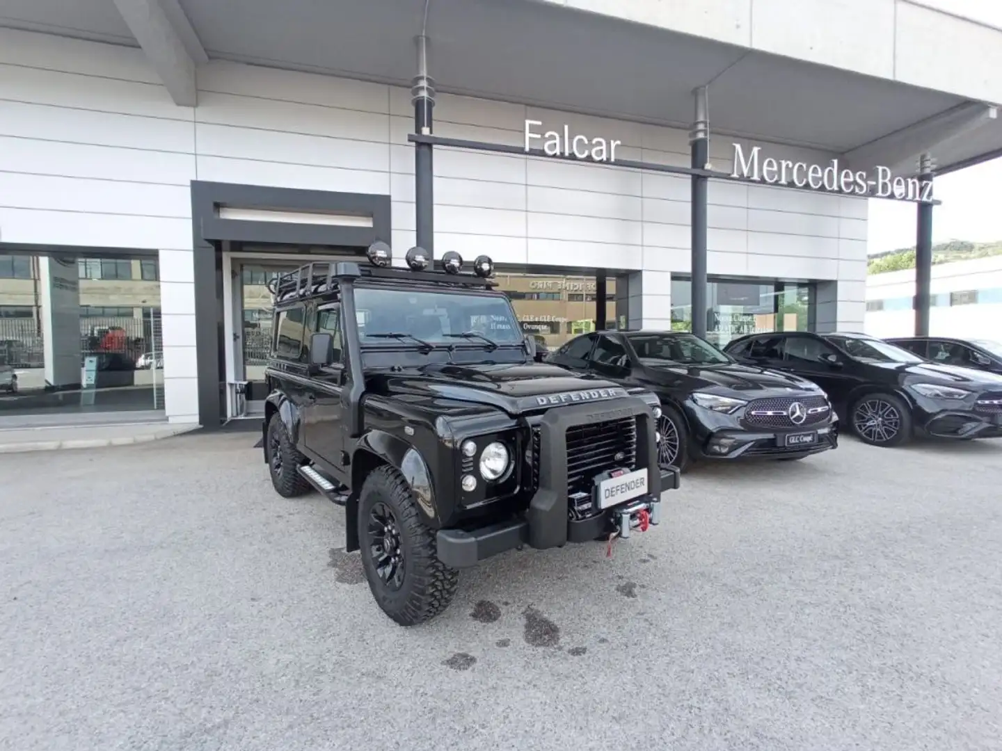 Land Rover Defender 90 2.2 TD4 Station Wagon SE N1 Nero - 1