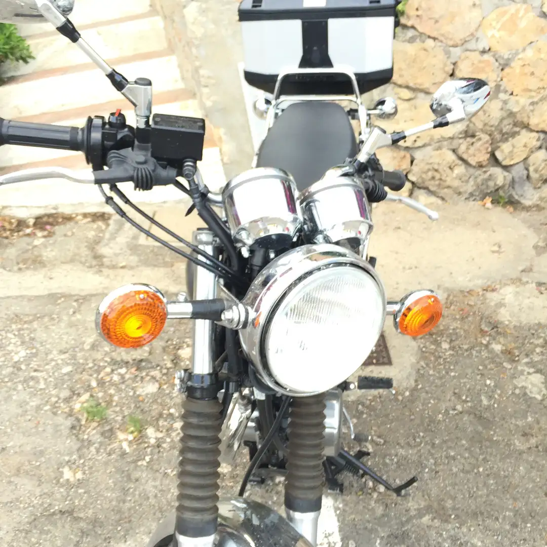 Yamaha SR 400 moto storica corredata dí bauletto 45 paragambe - 1