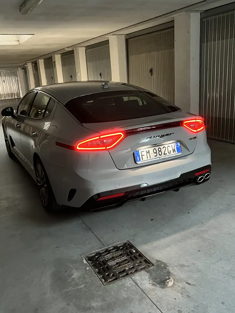 Kia Stinger 2.2 CRDI RWD AT8 Grigio - 2