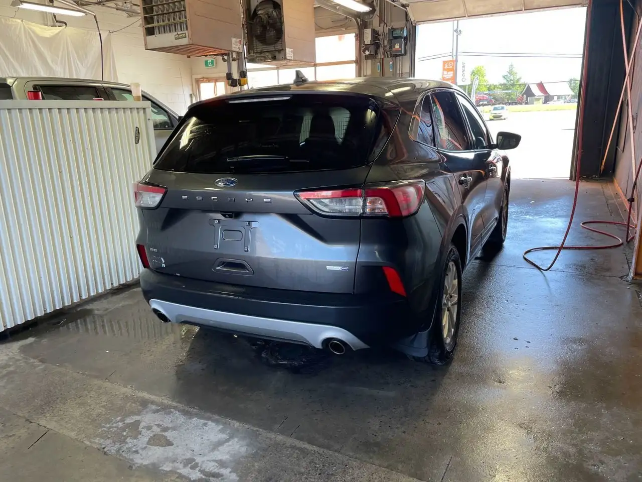 Ford Escape снимка Ford Escape