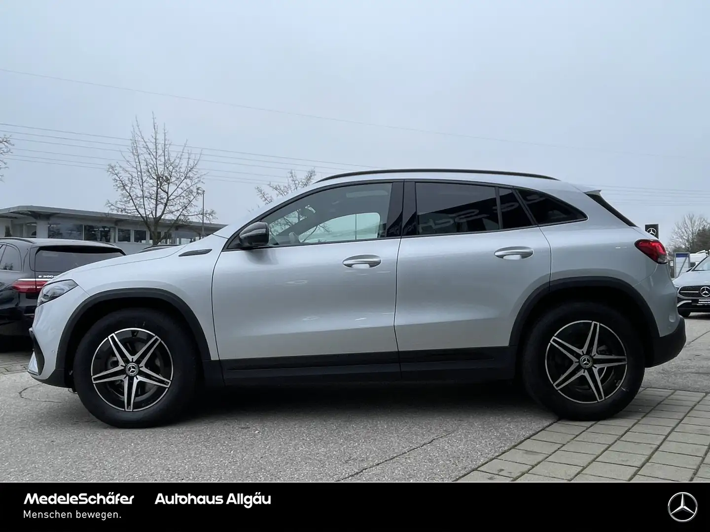 Mercedes-Benz EQA 250 EQA 250 AMG Night PanoSD 360°Kam Ambie automHeck Argent - 2