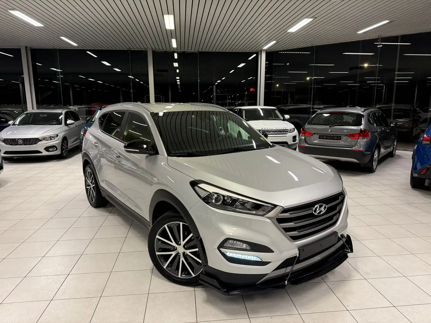 Hyundai TUCSON 1.7D 104Kw Euro 6B Année 2018, 144.000Km Argent - 1