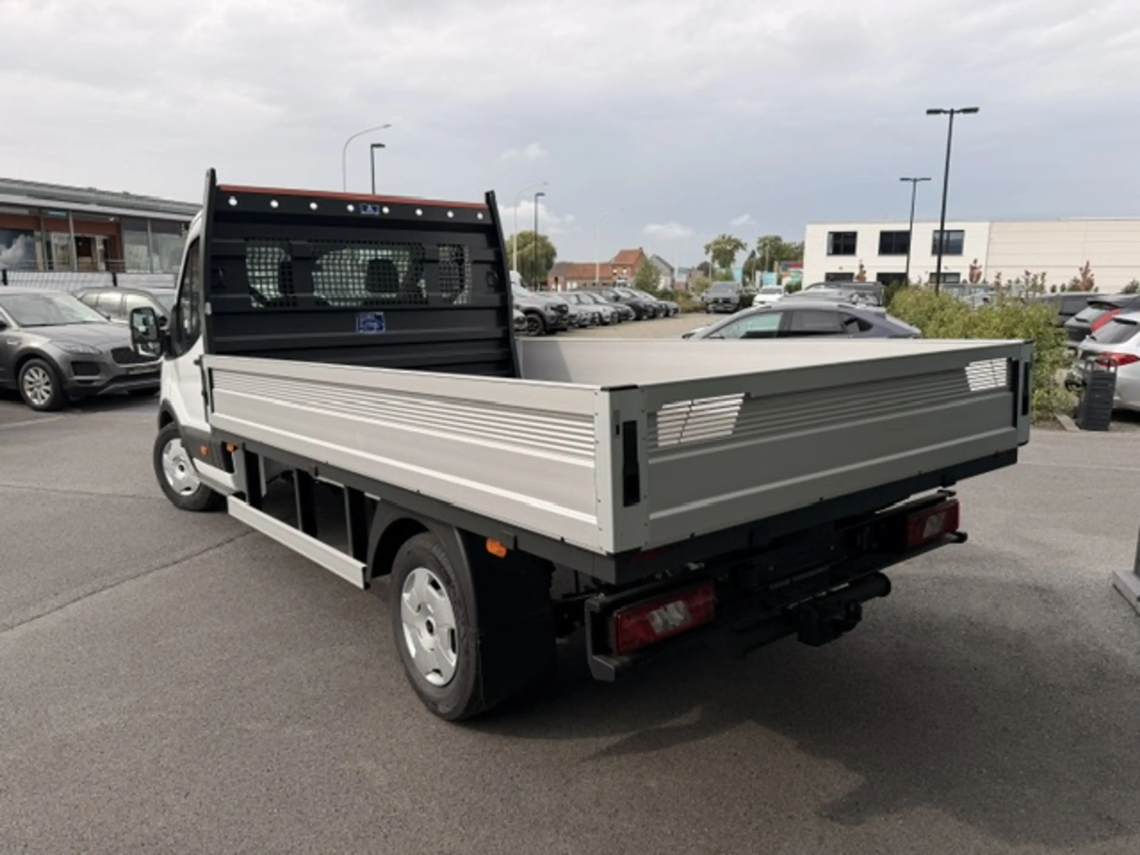 Ford Transit CHASSIS CABINE +LAADBAK 350L AUTOMAAT NIEUW 0KM 34900+BTW — photo 5