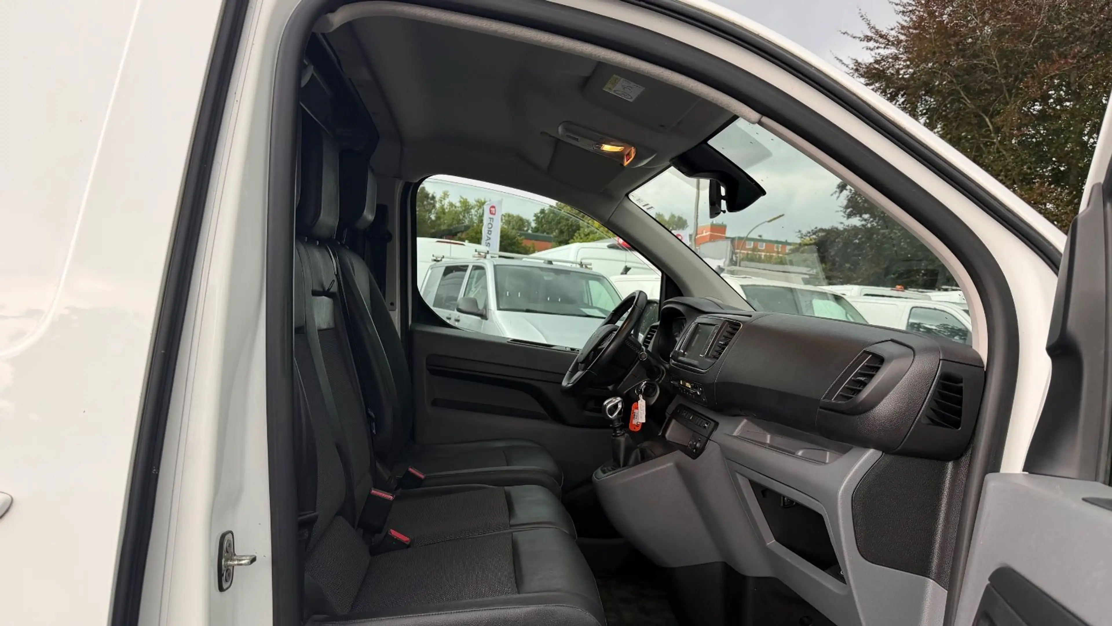 Peugeot Expert EXPERT 2.0 PREMIUM L2 KAMERA/STANDHZ/TEMPOMAT — photo 10