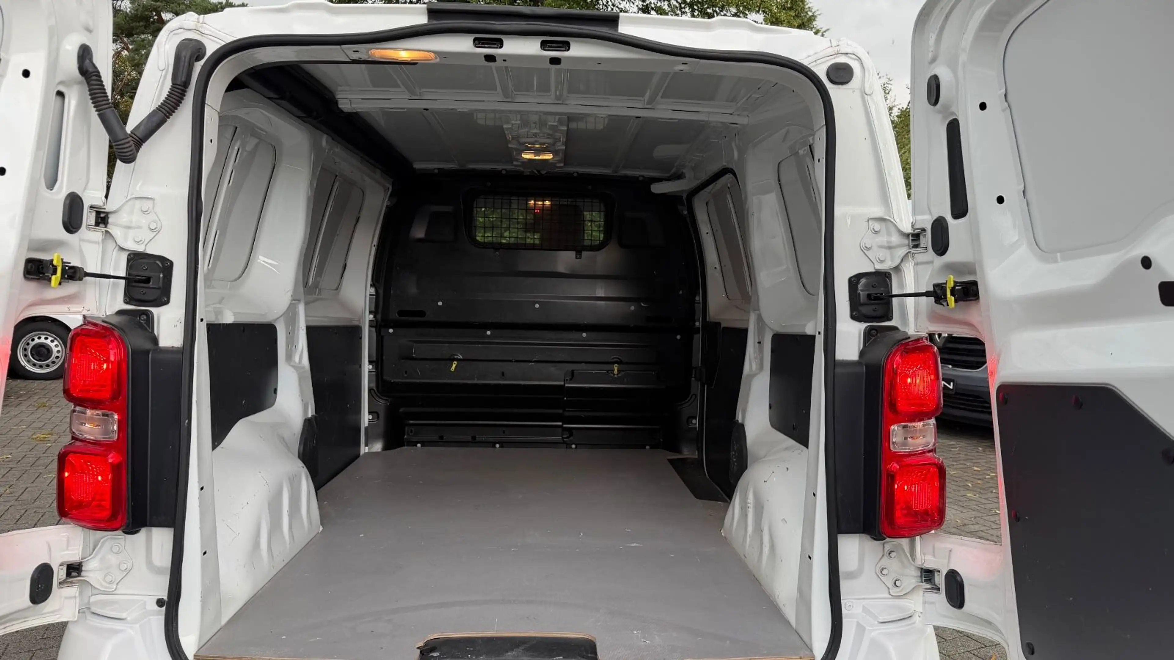 Peugeot Expert EXPERT 2.0 PREMIUM L2 KAMERA/STANDHZ/TEMPOMAT — photo 11