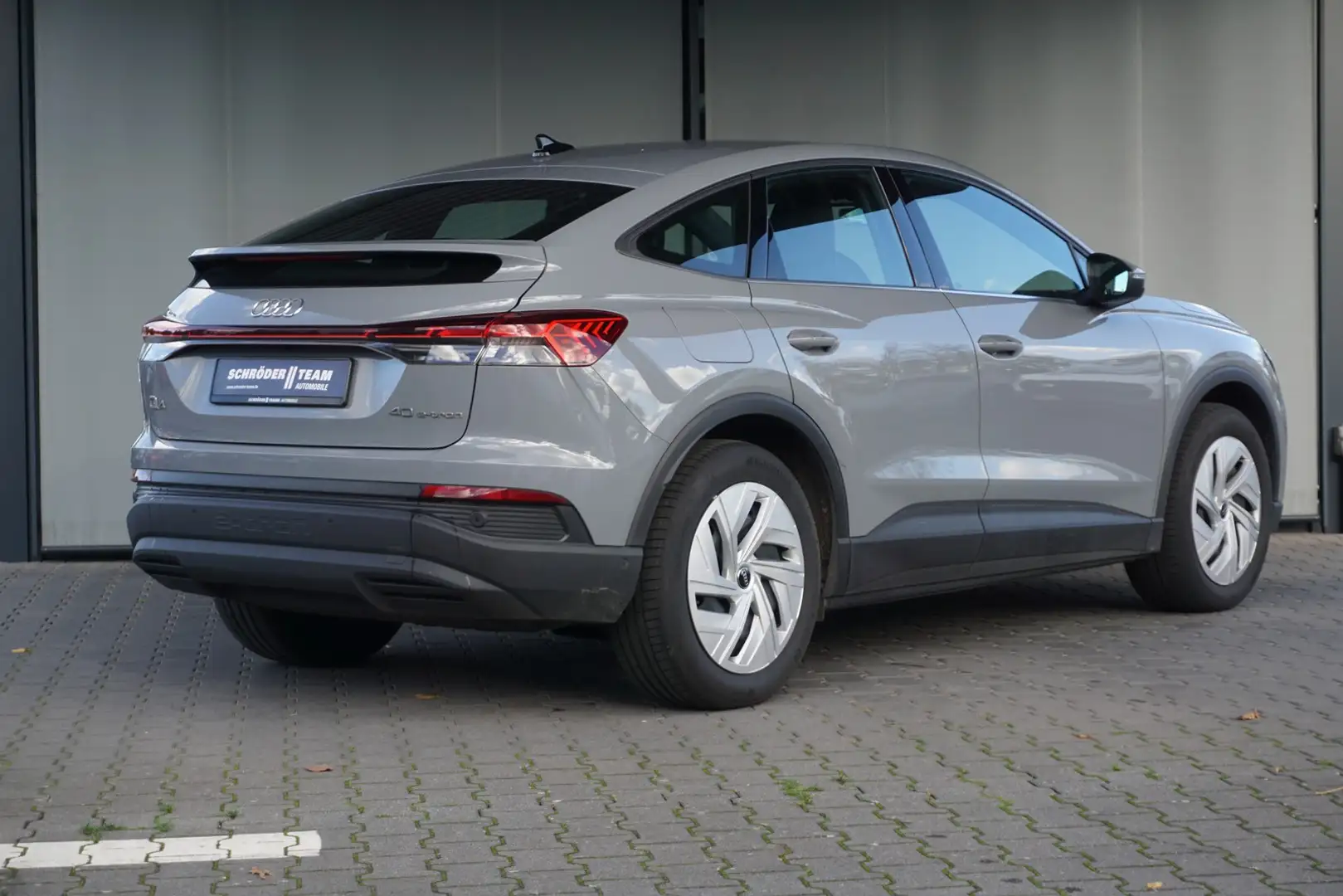 Audi Q4 e-tron e-tron 40 Sportback ACC AHK RFK Gris - 2